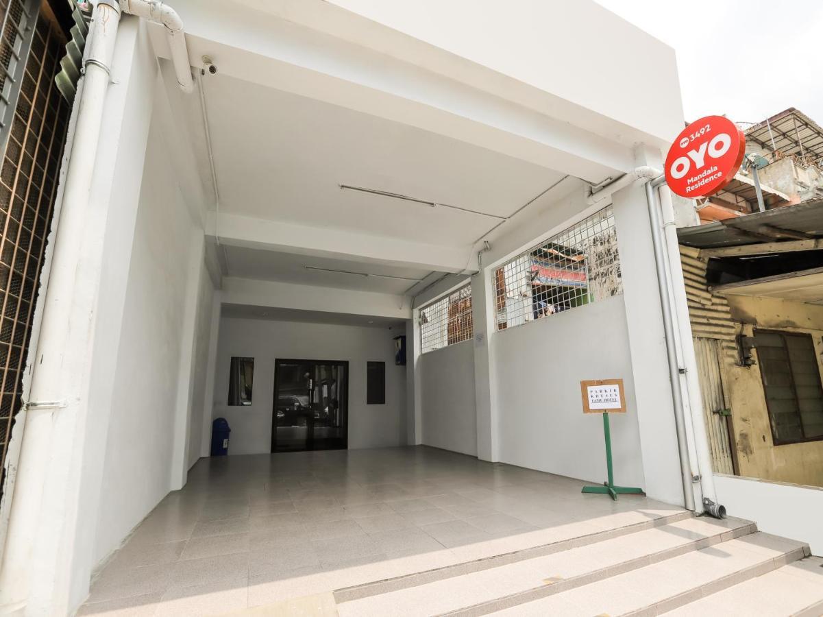 Oyo 3492 Mandala Residence Medan Exteriör bild